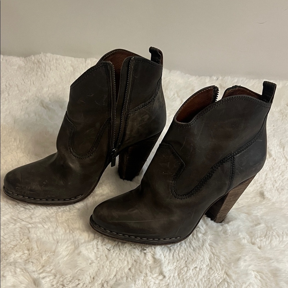 Frye Brown Leather Women's Boots